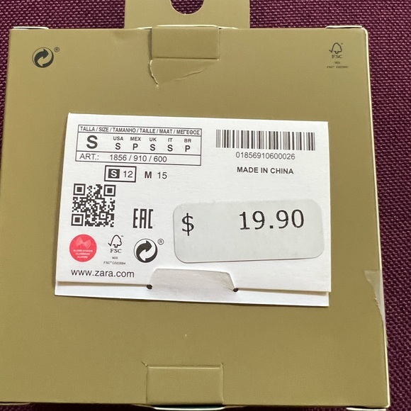 HOST PICK ZARA Beautiful Statement Ring, Crystal Glass encased in brass🔥🔥🔥 - Picture 5 of 8